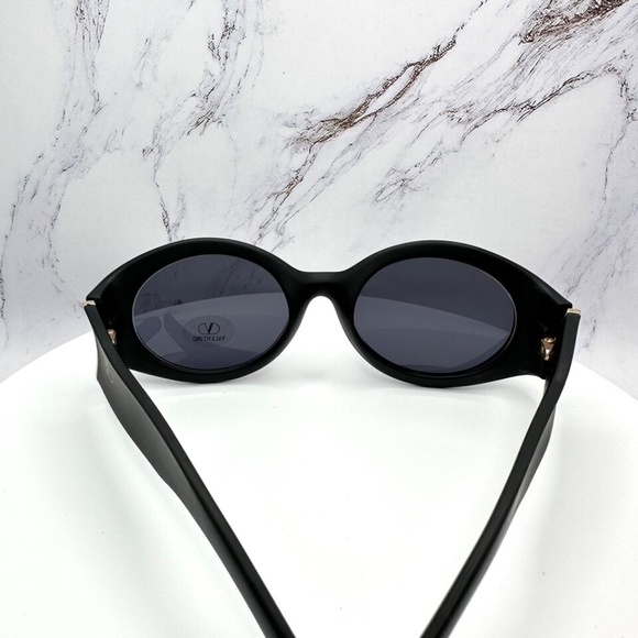 ❌SOLD ❌Valentino New Womens V Logo Sunglasses - Picture 10 of 16